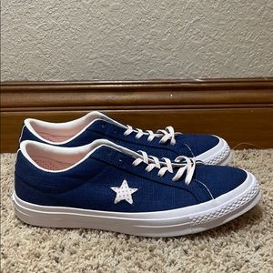 converse low top one star shoes